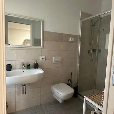 La Perla בית הארחה ואסטו